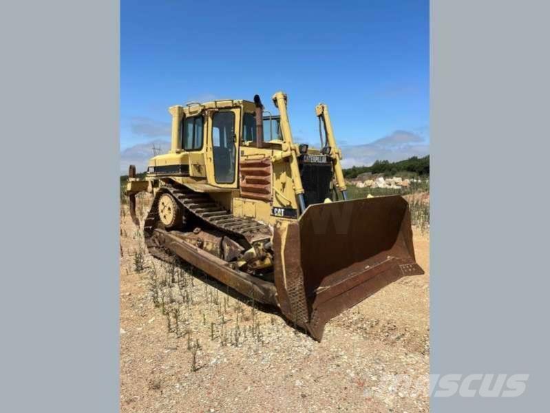 CAT D6H Buldozer sobre oruga