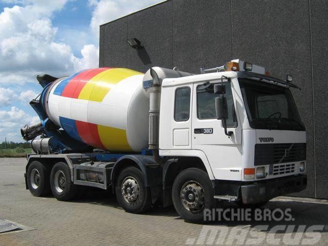 Volvo FL 12 Camiones de concreto