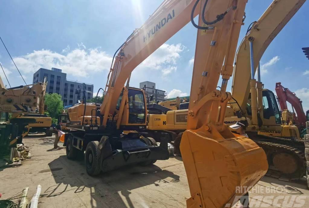 Hyundai R210W-9 Excavadoras de ruedas