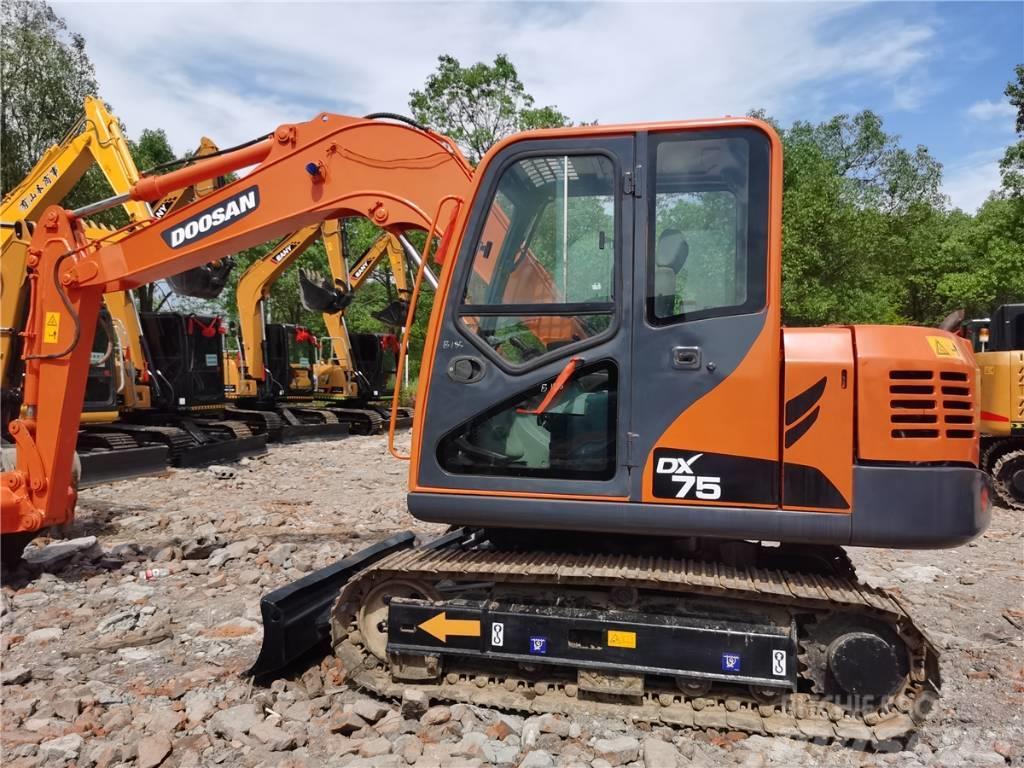 Doosan DX75 Excavadoras sobre orugas