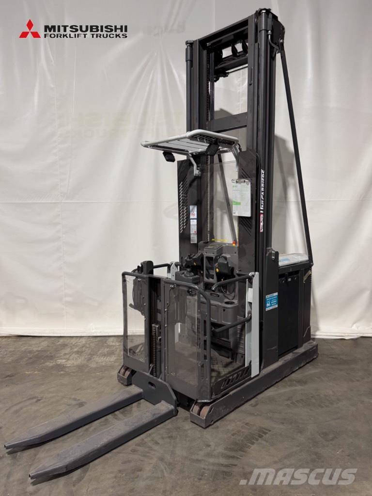 UniCarriers 125DTFVI825EPH - 129Std. - HH 8.250 mm Montacargas recogepedidos de gran altura