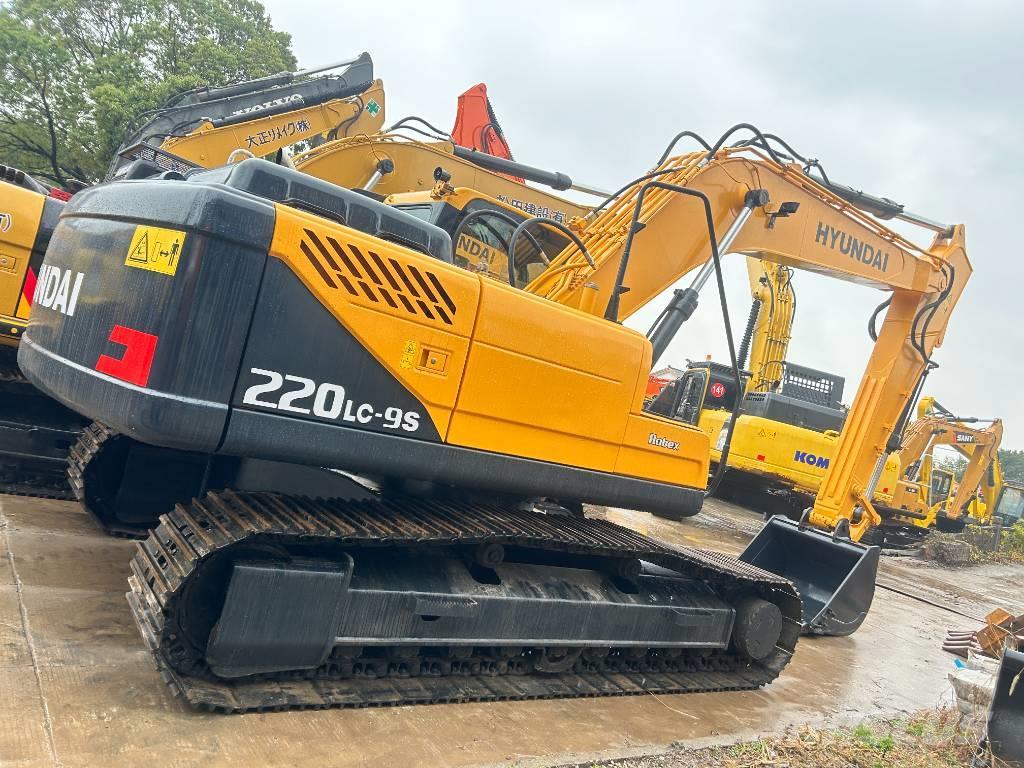 Hyundai 220LC-9S Excavadoras sobre orugas