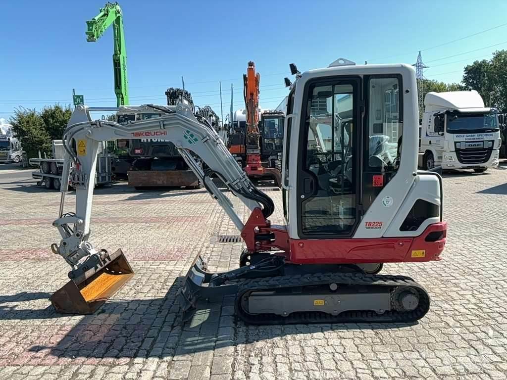 Takeuchi TB225 Miniexcavadoras