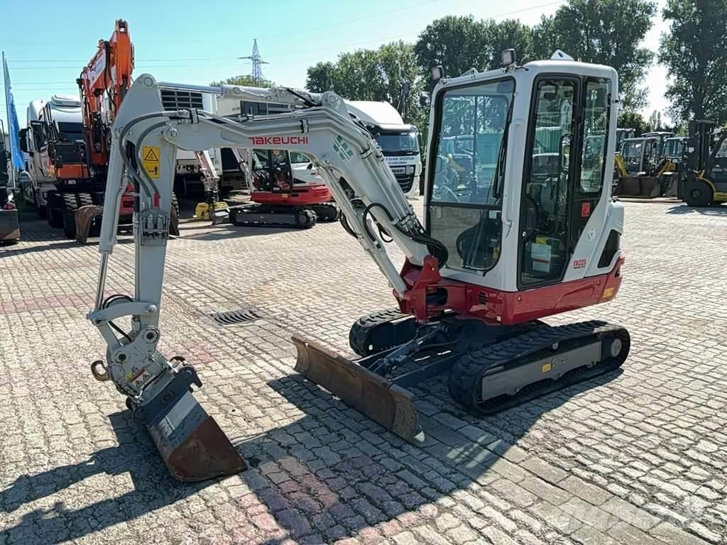 Takeuchi TB225 Miniexcavadoras