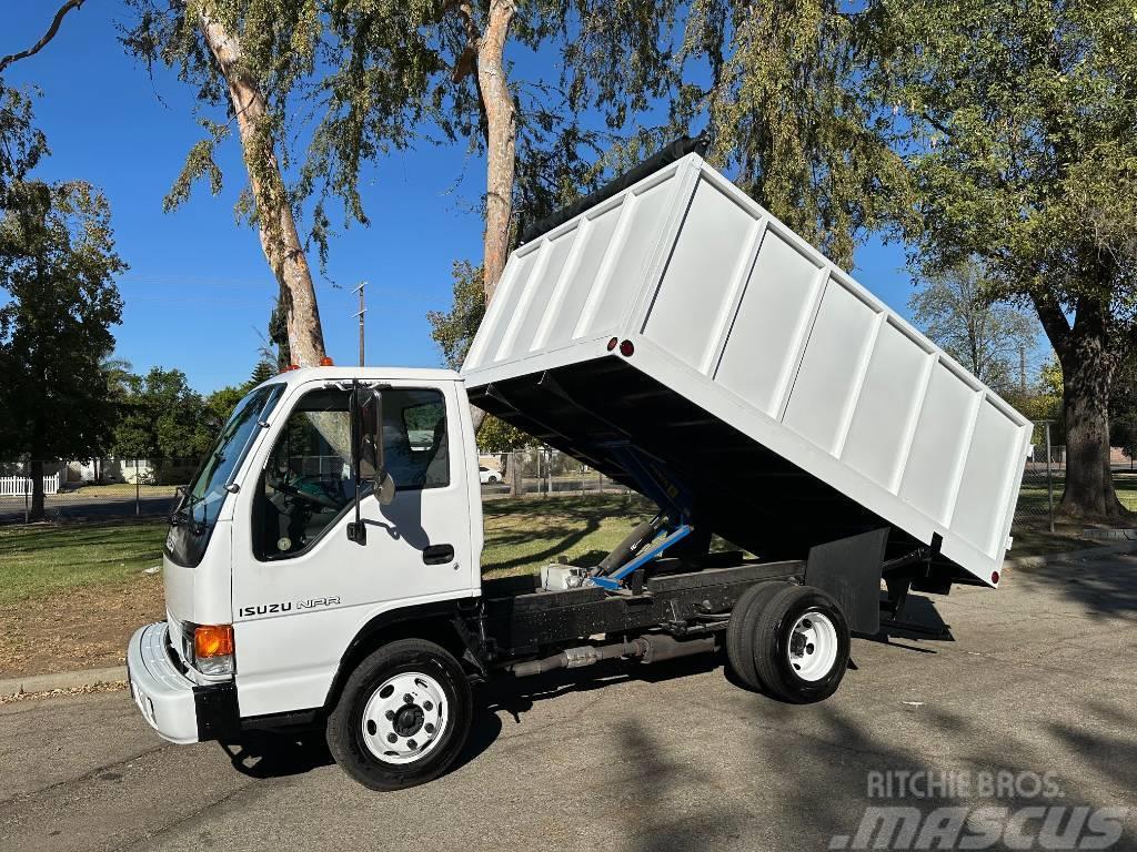 Isuzu NPR Bañeras basculantes usadas