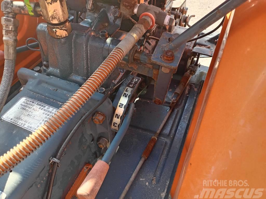 Kubota B 1402 Tractores