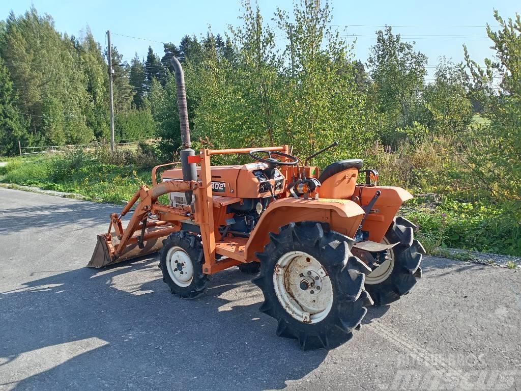 Kubota B 1402 Tractores