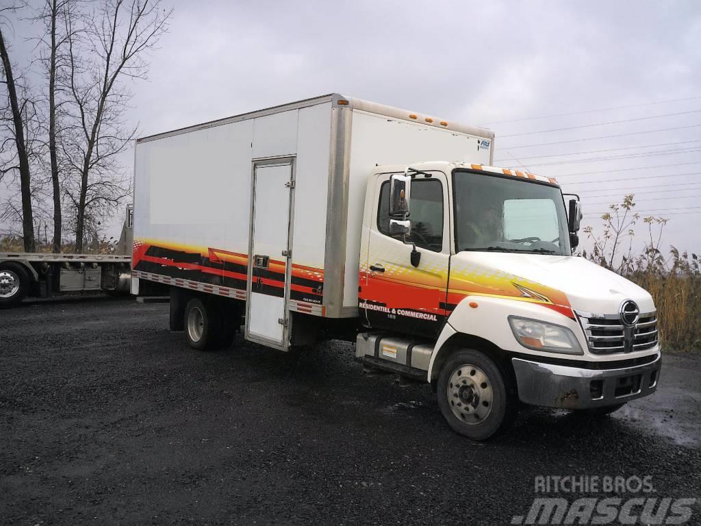 Hino 185 Camiones con caja de remolque