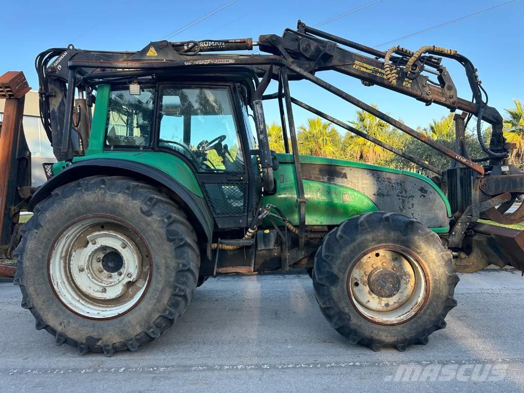 Valtra T130 Tractores forestales