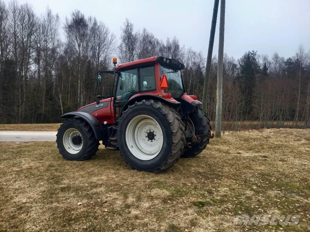 Valtra T 190 Tractores