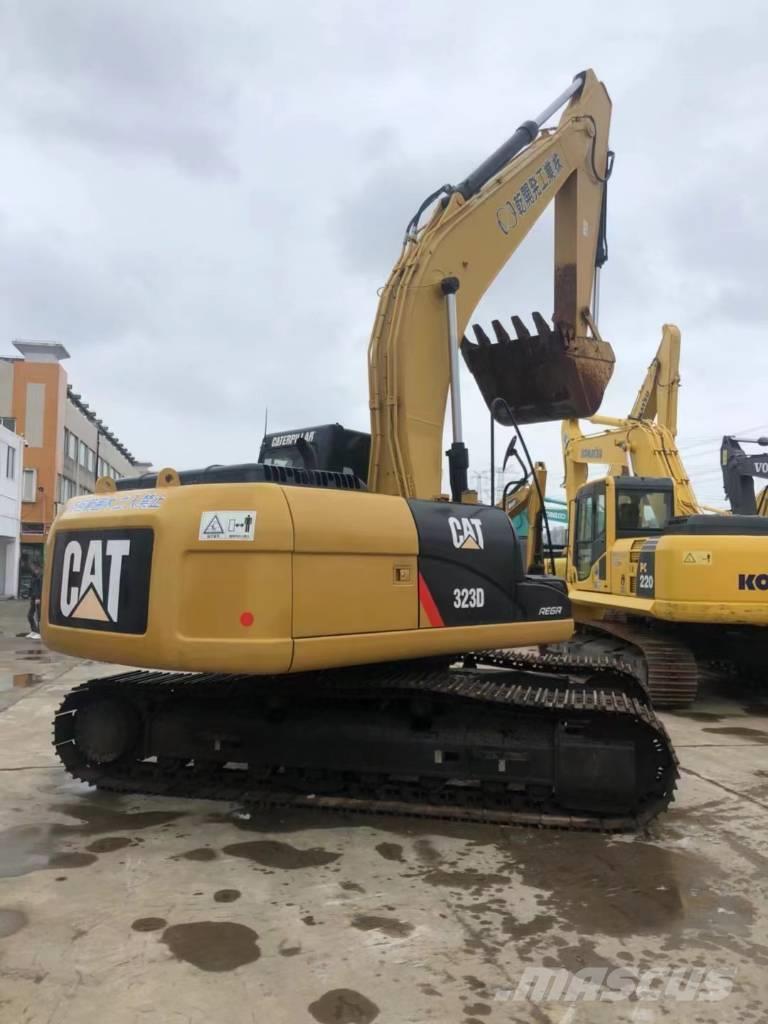 CAT 323 D Excavadoras sobre orugas