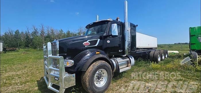 Peterbilt 567 Camiones con chasís y cabina