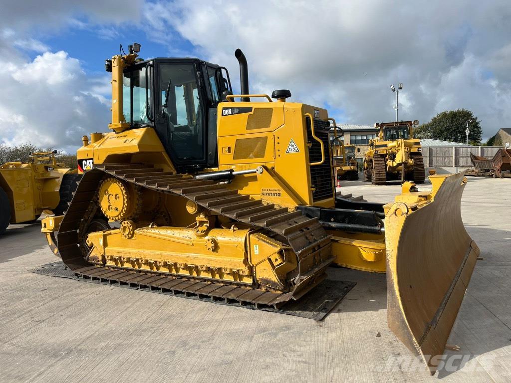 CAT D6N LGP Buldozer sobre oruga