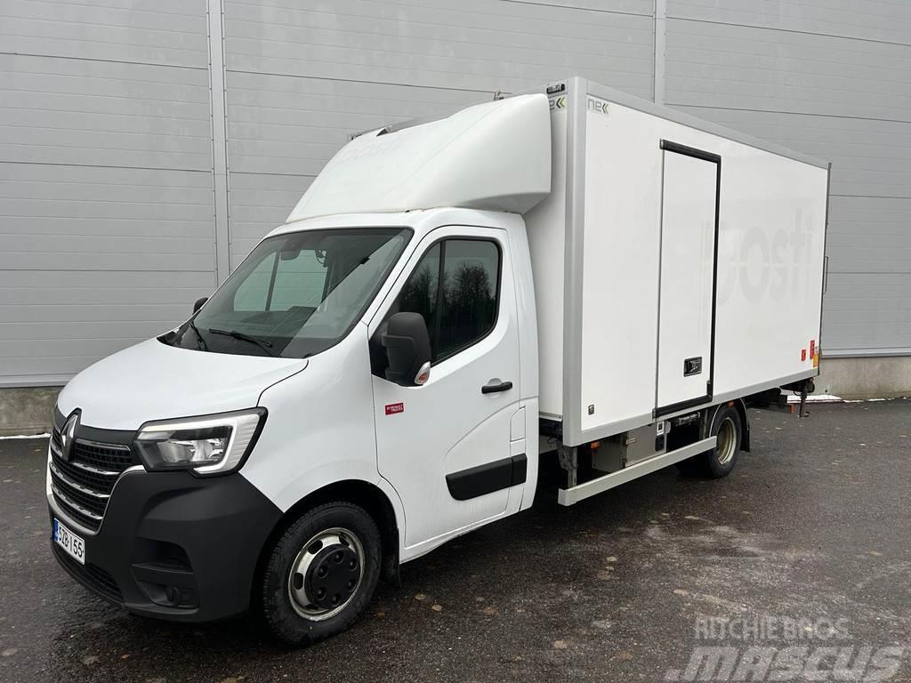 Renault Master Camiones con caja de remolque