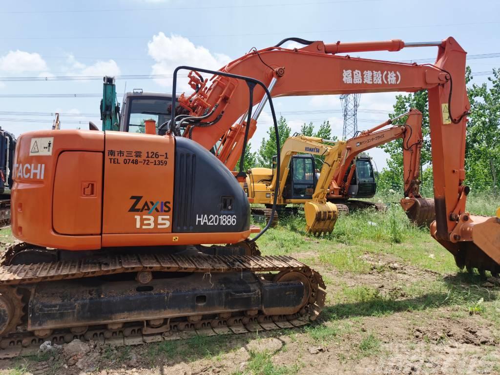 Hitachi ZX 135 Excavadoras sobre orugas