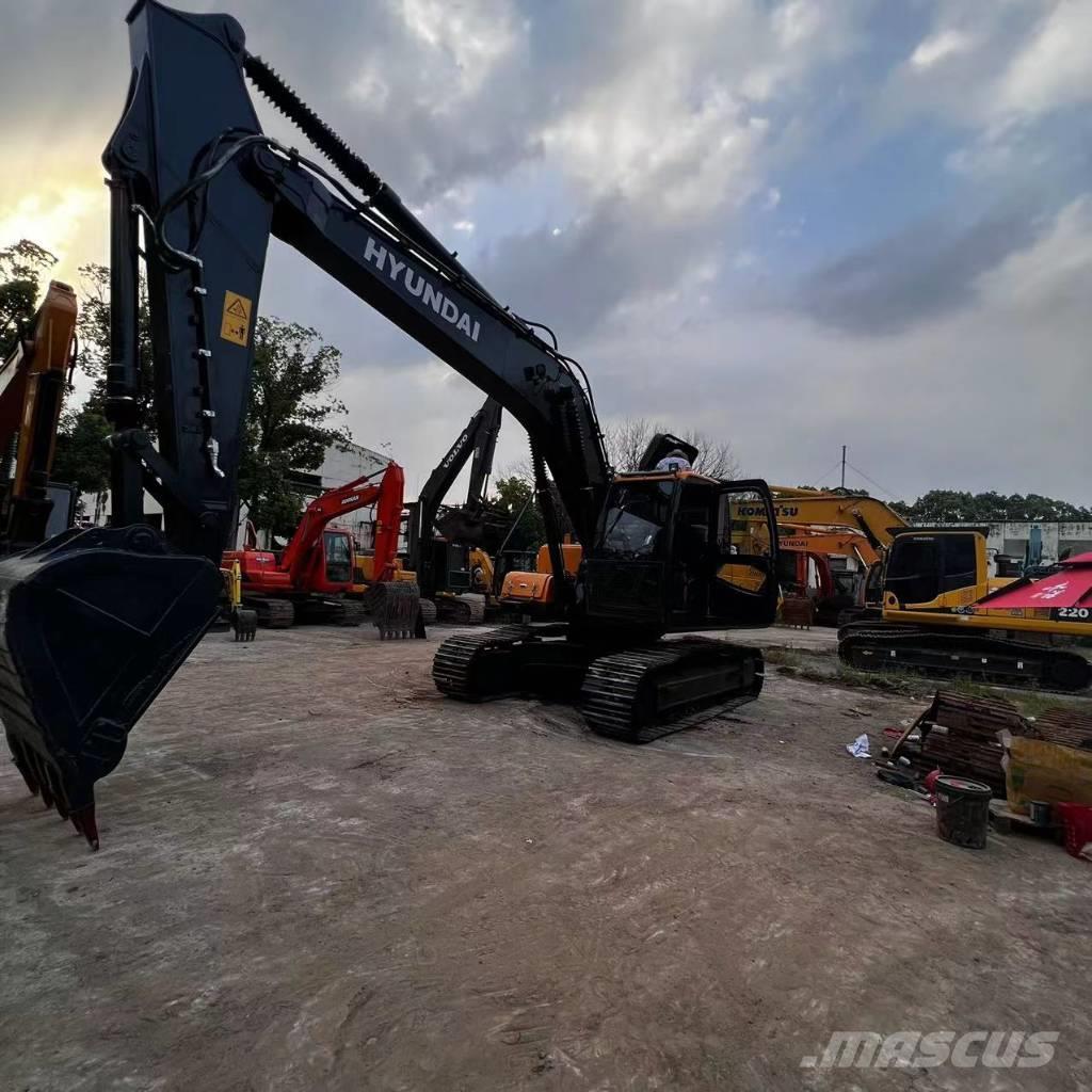 Hyundai R220-9S Excavadoras sobre orugas