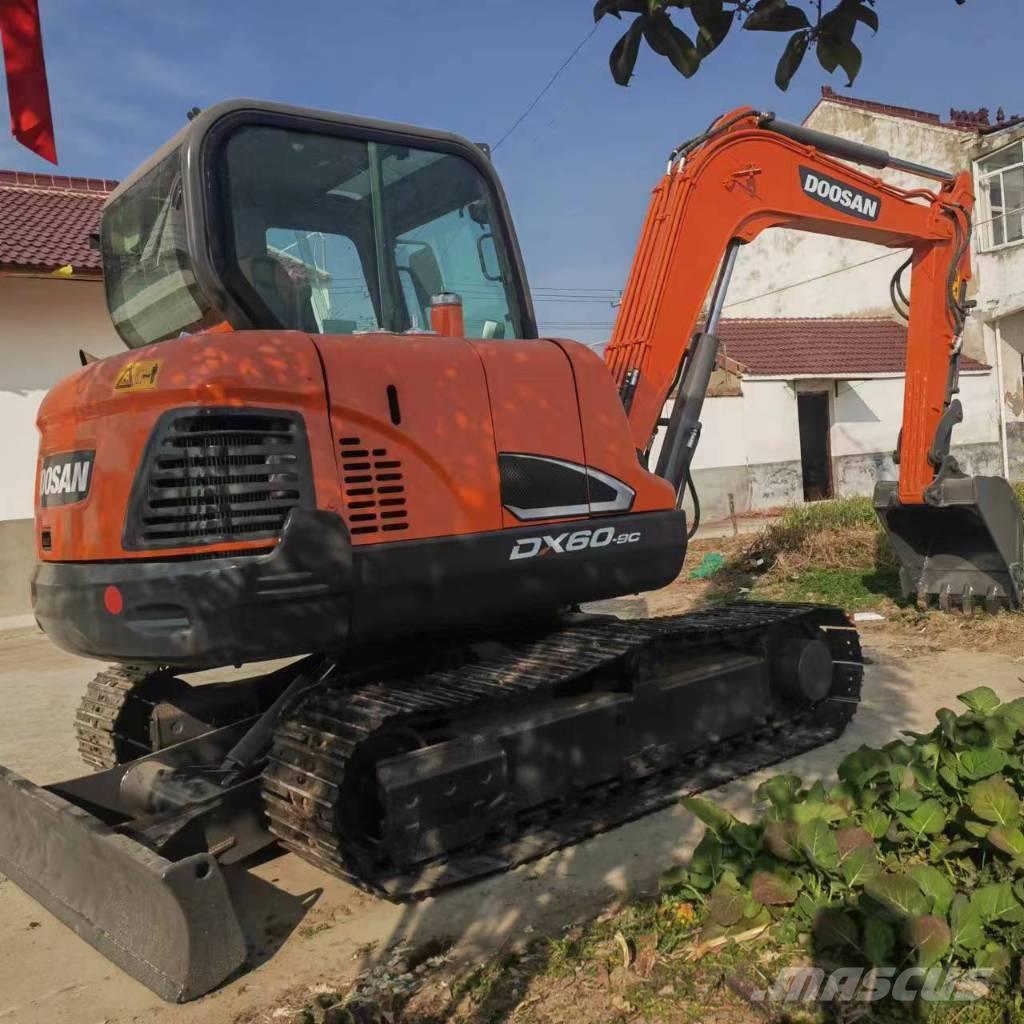 Doosan DX 60 Excavadoras sobre orugas