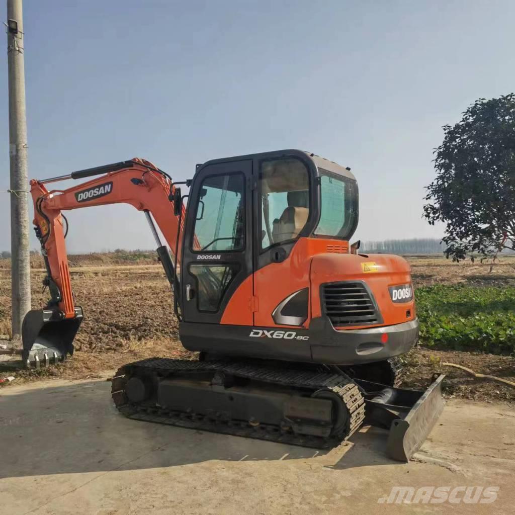 Doosan DX 60 Excavadoras sobre orugas