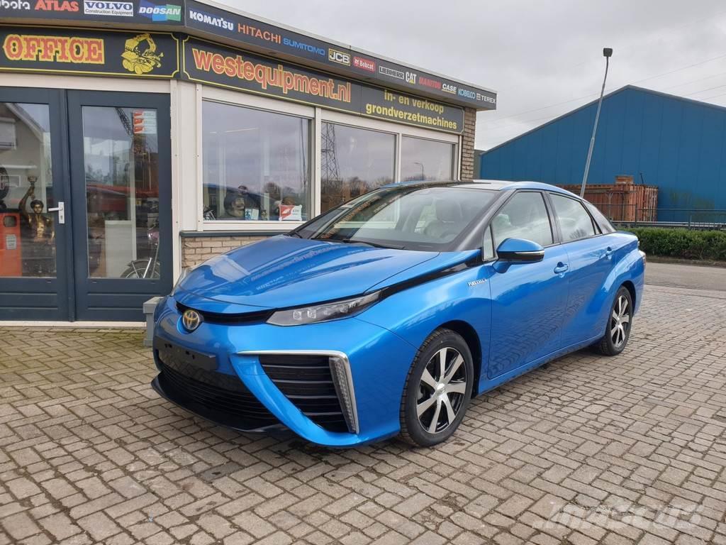 Toyota Mirai Carros