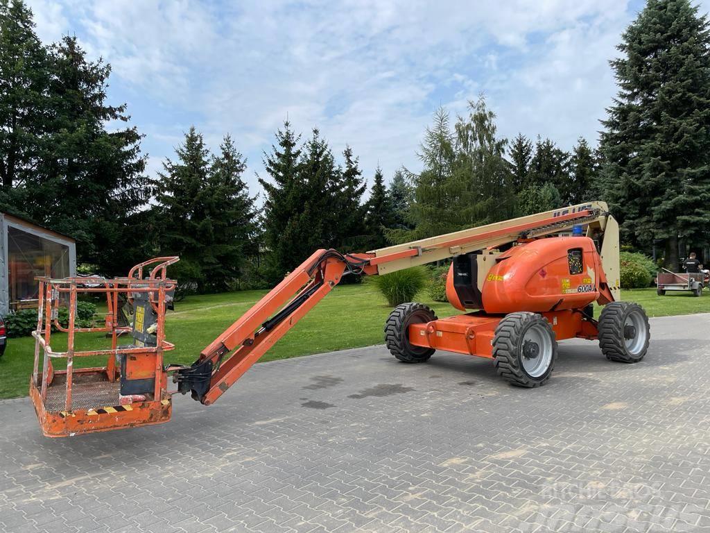 JLG 600 AJ Plataformas con brazo de elevación manual