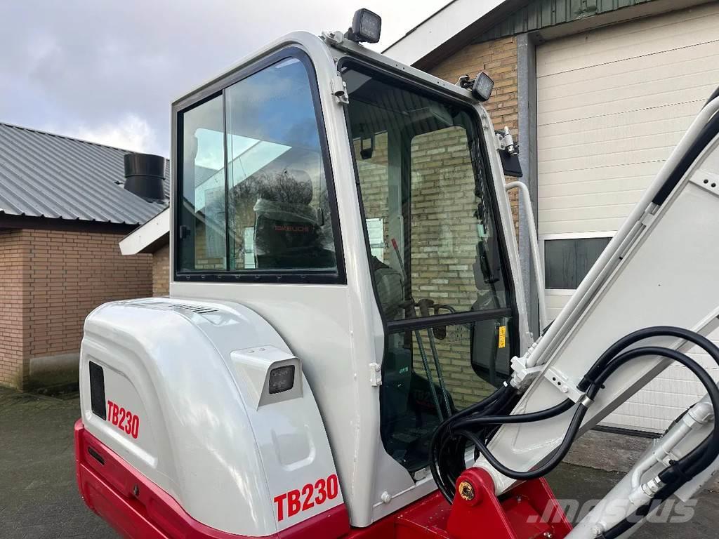 Takeuchi TB230 Miniexcavadoras