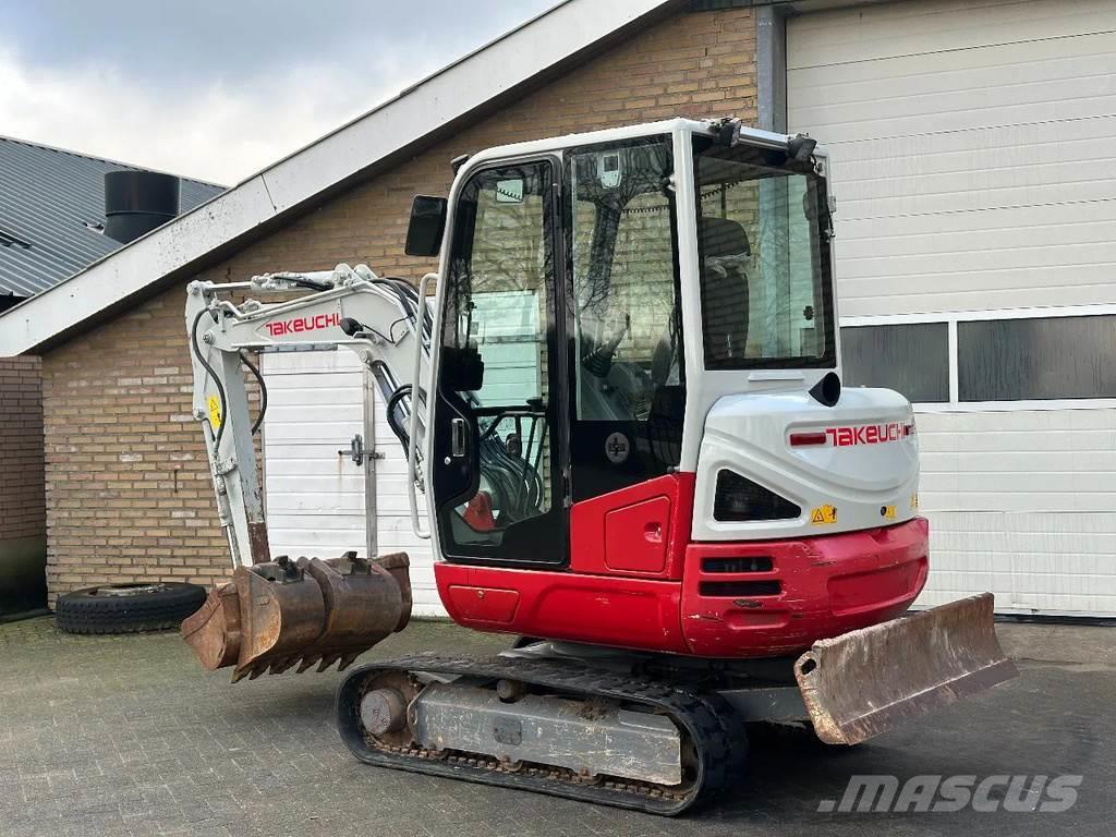 Takeuchi TB230 Miniexcavadoras