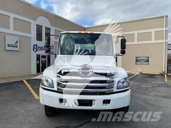 Hino L6 Camiones con chasís y cabina