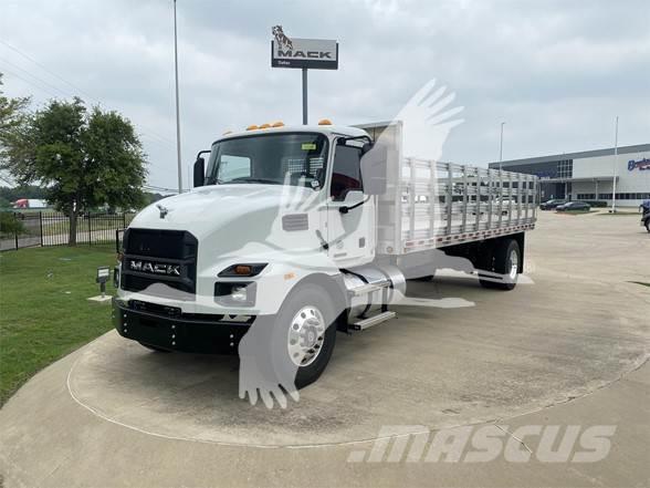 Mack MD6 Camiones de cama baja