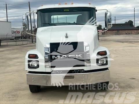 Mack MD6 Camiones con chasís y cabina