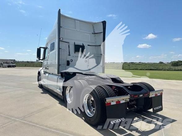 Volvo VNL64T740 Camiones tractor