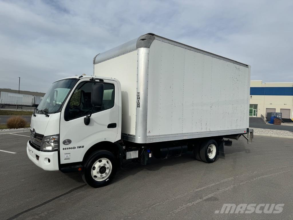 Hino 155 Furgonetas cerradas