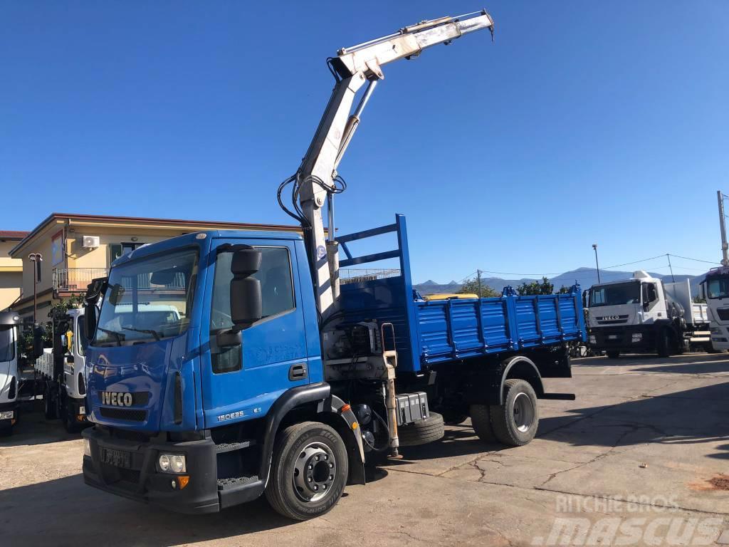 Iveco EUROCARGO 150E25P Camiones grúa