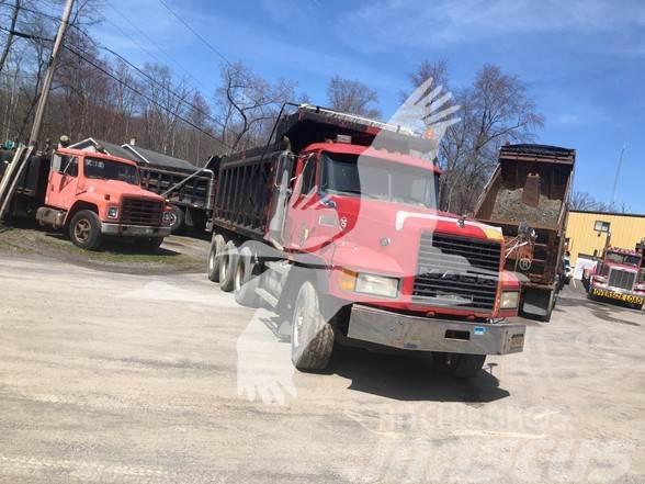 Mack CL713 Bañeras basculantes usadas