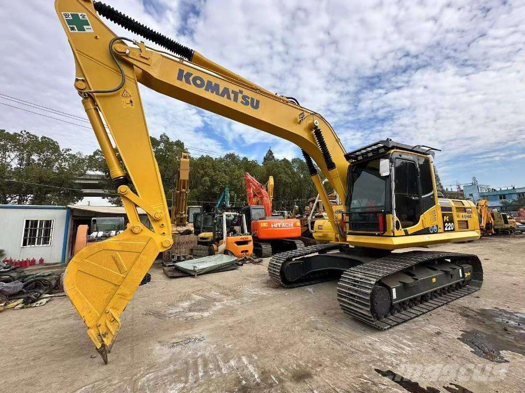 Komatsu PC 220 Excavadoras sobre orugas