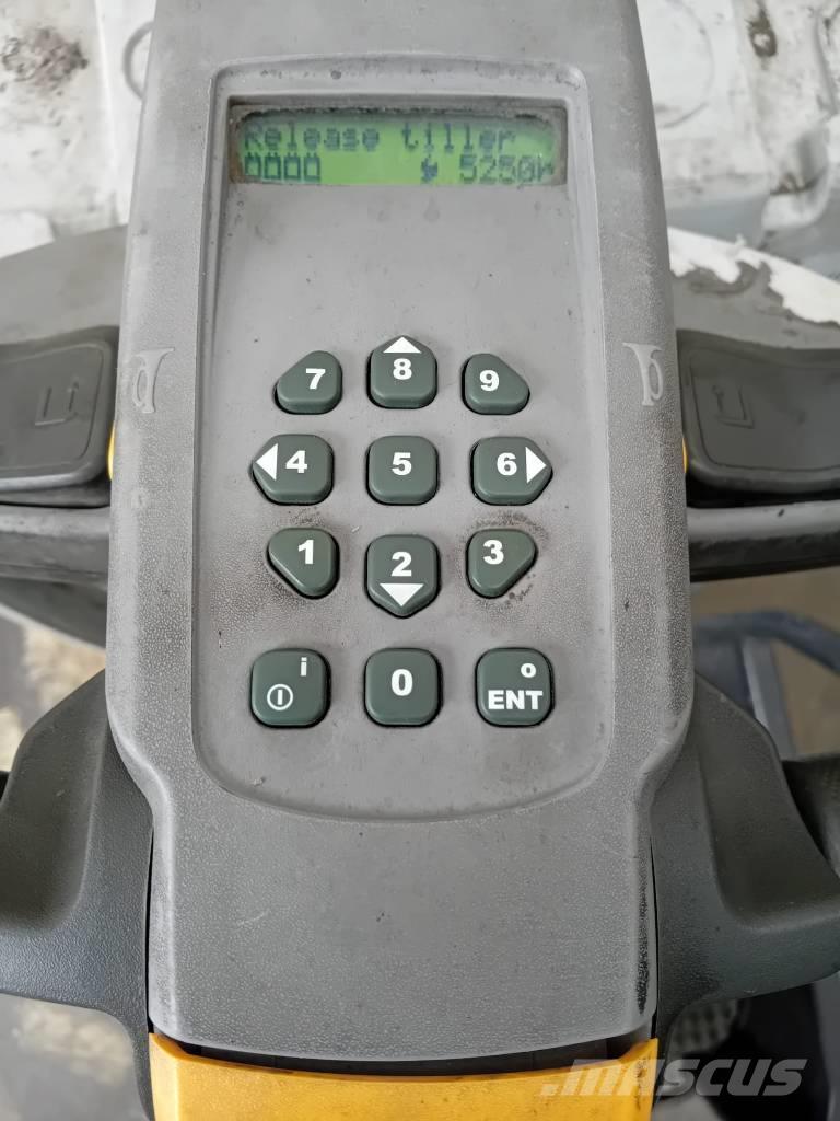 UniCarriers PMR 200F Montacargas con plataformas de baja elevación