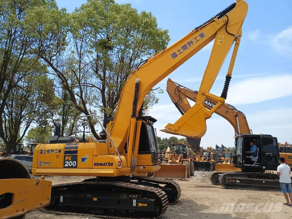 Komatsu PC 200 Excavadoras sobre orugas