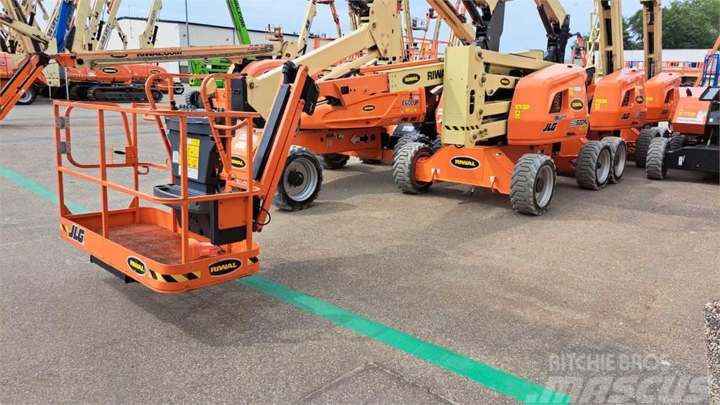 JLG EC520AJ Plataformas con brazo de elevación manual