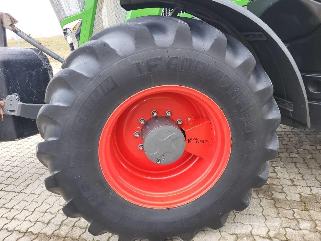 Fendt 828 Vario Tractores