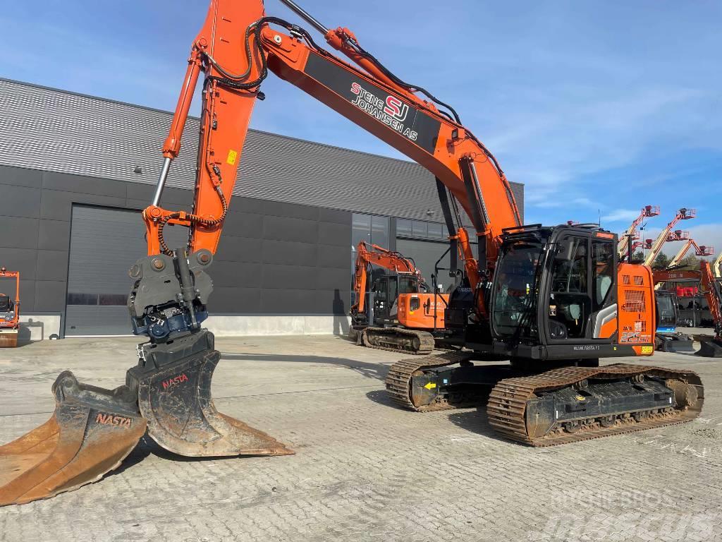 Hitachi ZX225USLC-7 Excavadoras sobre orugas