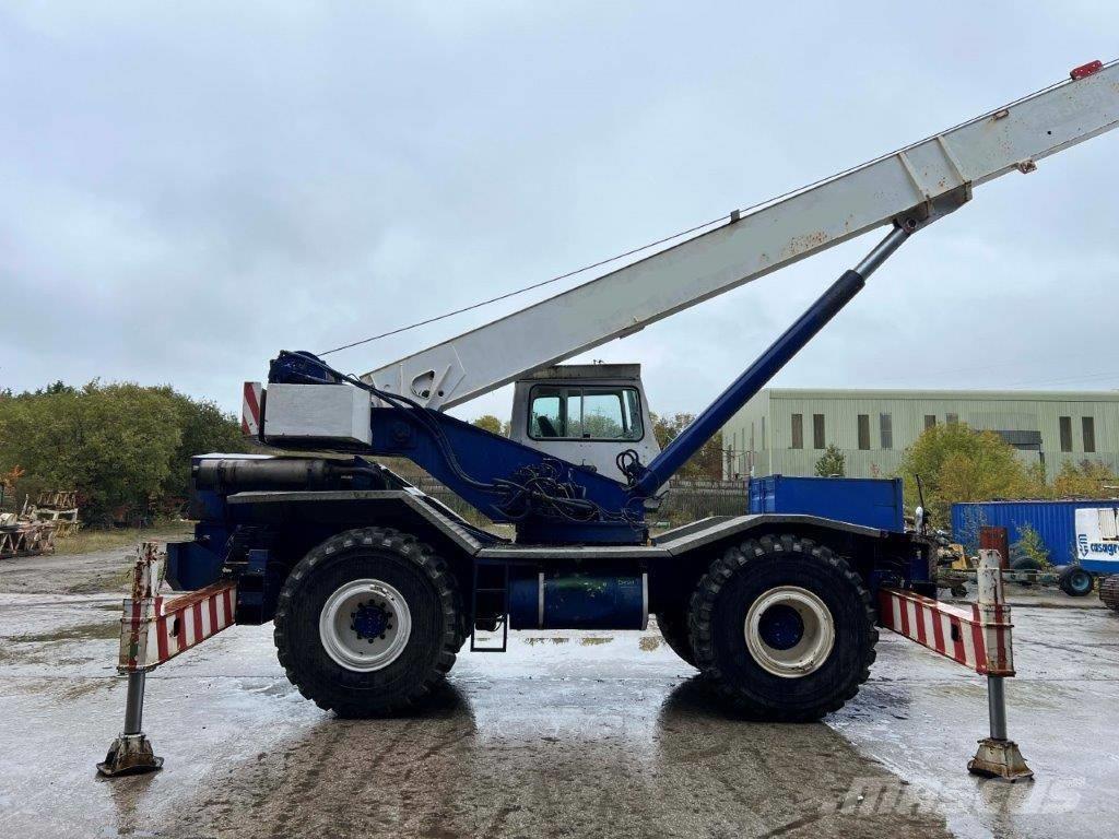 Coles Huskey 630S Grúas autopropulsadas