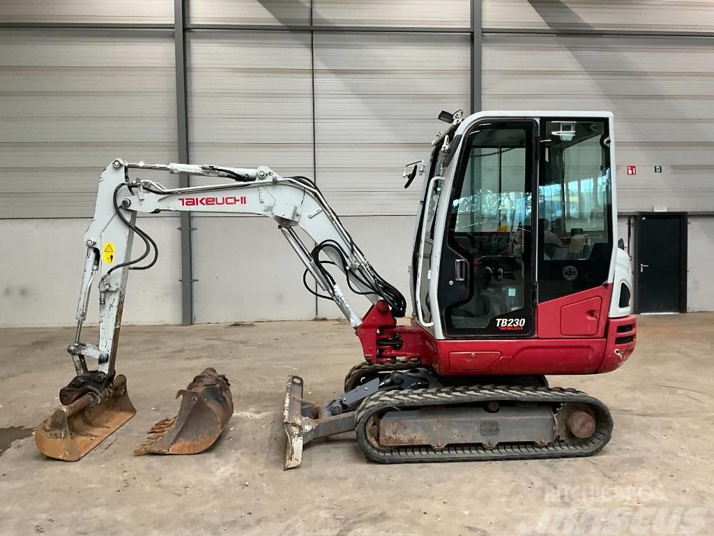 Takeuchi TB 230 Miniexcavadoras