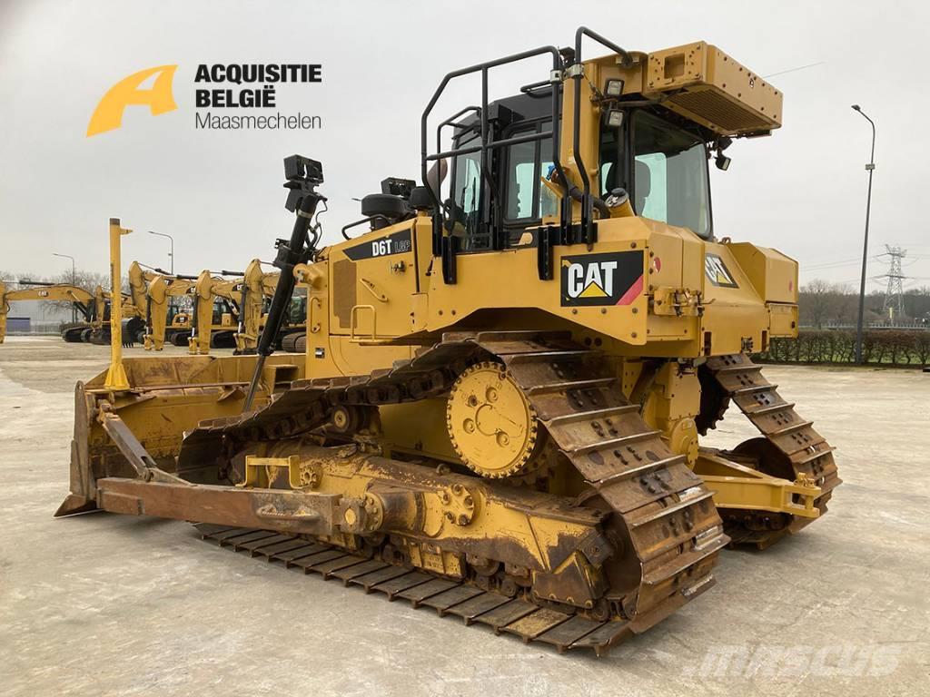 CAT D6T LGP Buldozer sobre oruga