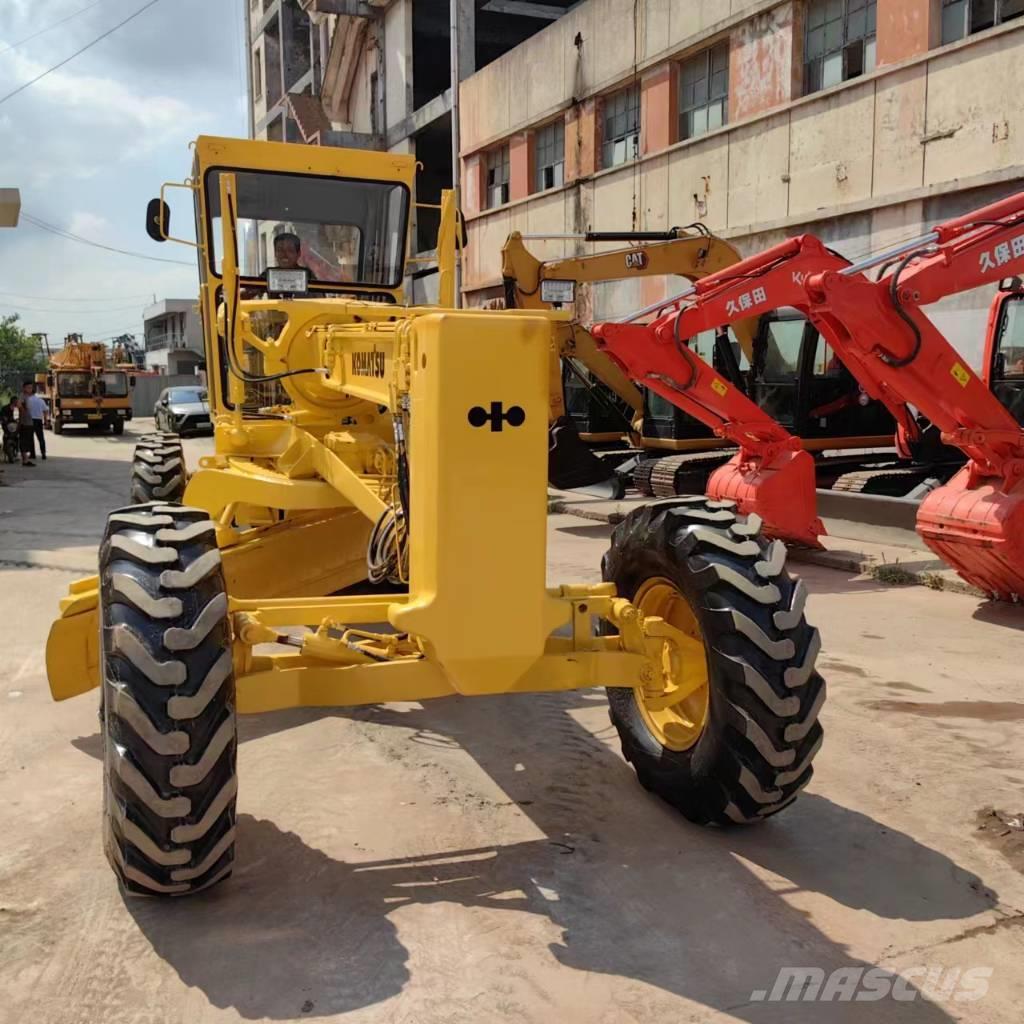 Komatsu GD 511 Niveladoras