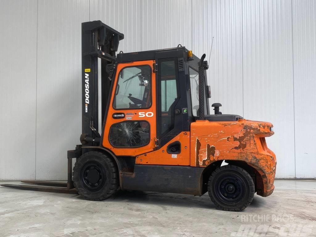 Doosan D50SC-7 Camiones diesel