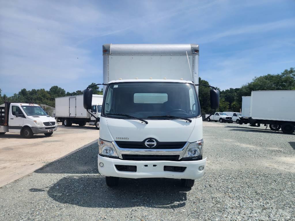 Hino 195 Camiones con caja de remolque