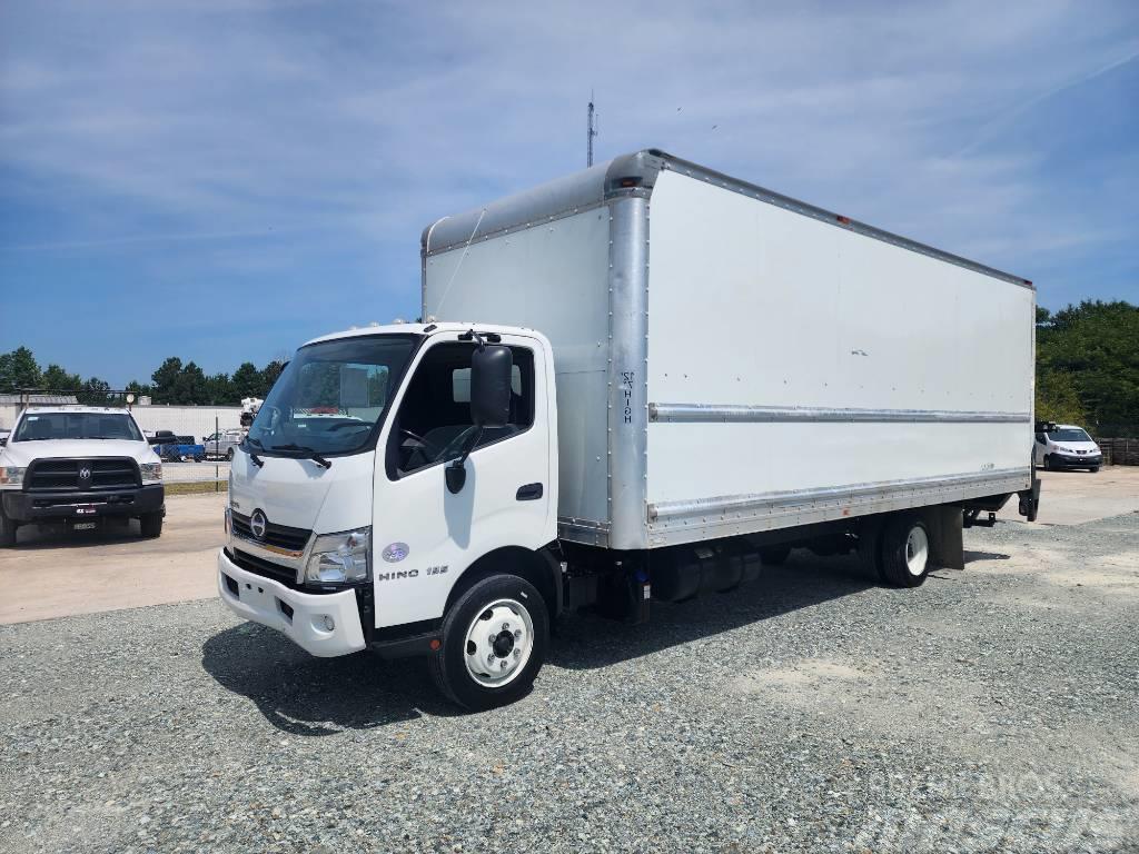 Hino 195 Camiones con caja de remolque