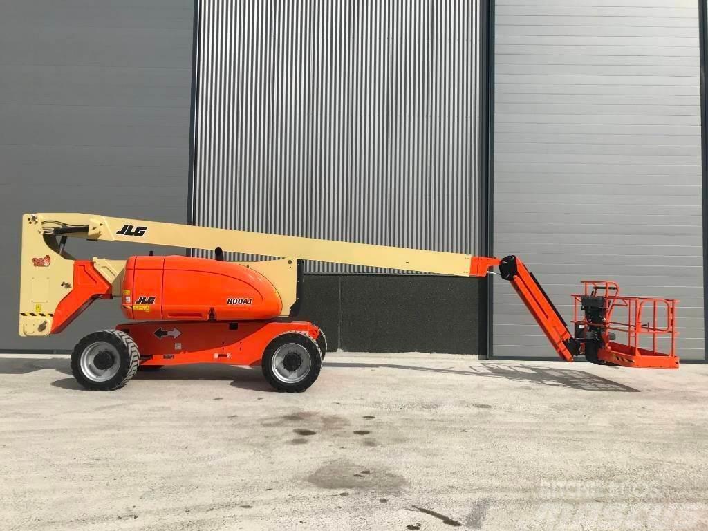 JLG 800 AJ Plataformas con brazo de elevación manual