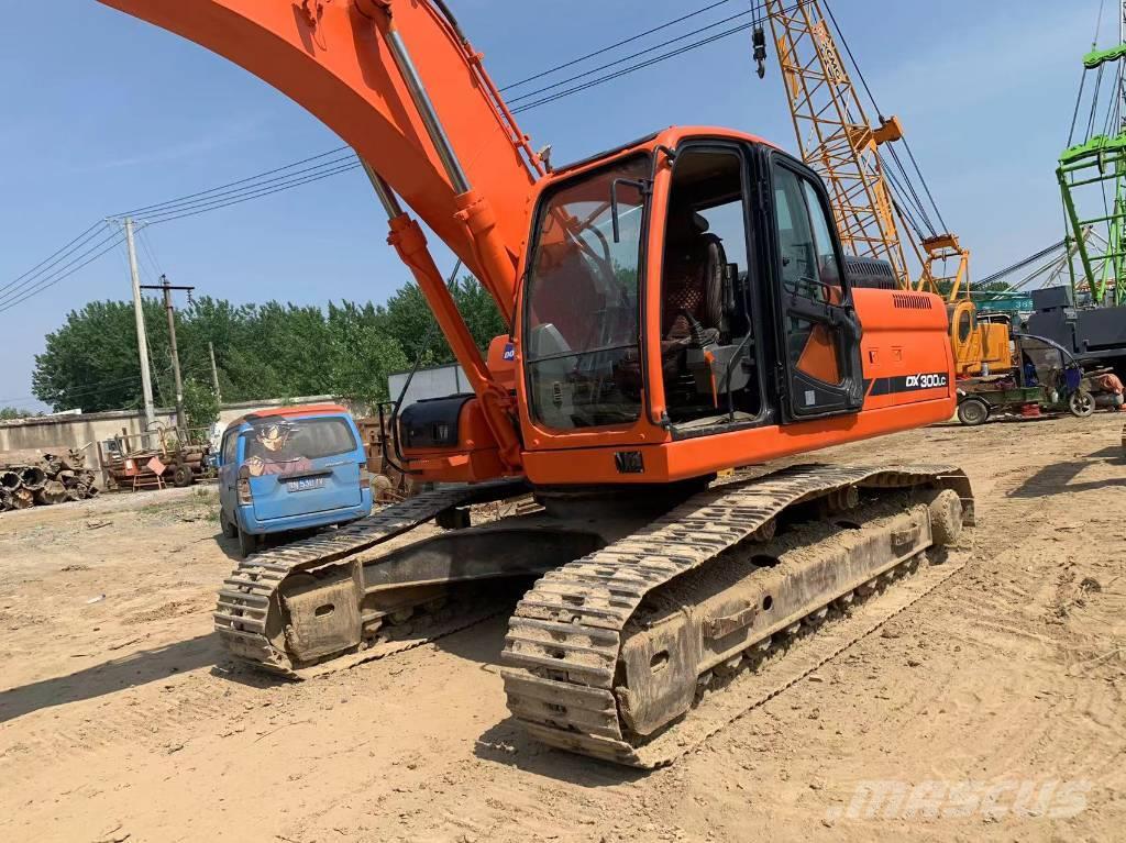 Doosan 300LC Excavadoras sobre orugas