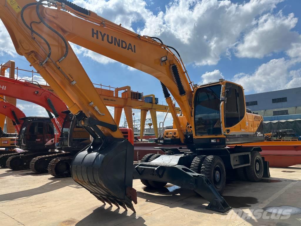 Hyundai R210W-9 Excavadoras de ruedas