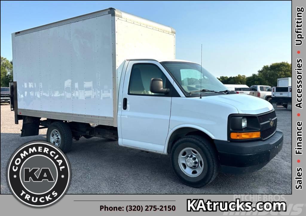 Chevrolet Express 3500 Camiones con caja de remolque